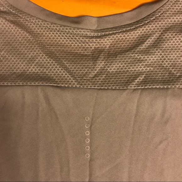 Nike Silver Dri Fit Running Top, EUC, M - Picture 12 of 13